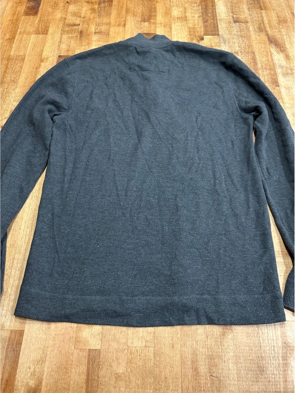Banana Republic Men's Medium Gray Pullover Henley Shirt